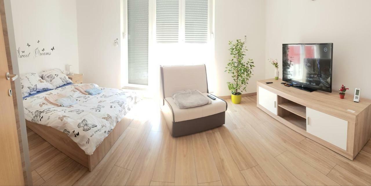 Appartamento Penthouse Spudic Karlovac Esterno foto